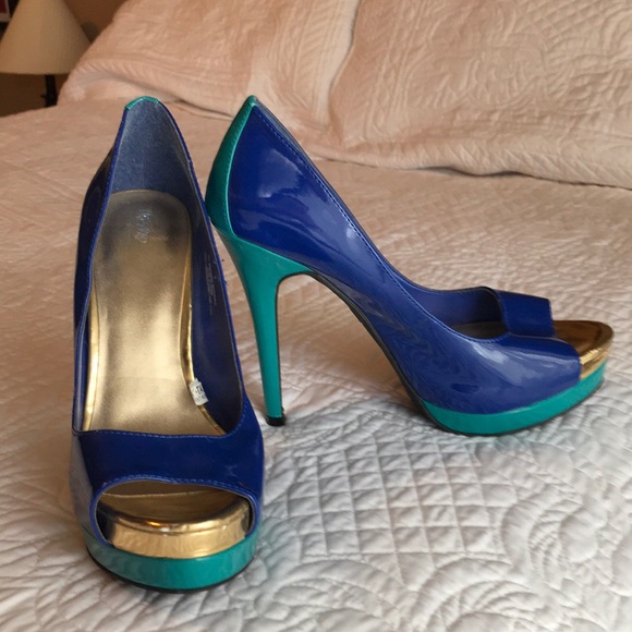 Mossimo Supply Co. Shoes - Mossimo patent leather heels